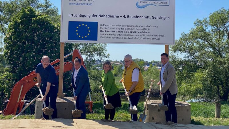 1. Spatenstich für den Hochwasserschutz Gensingen