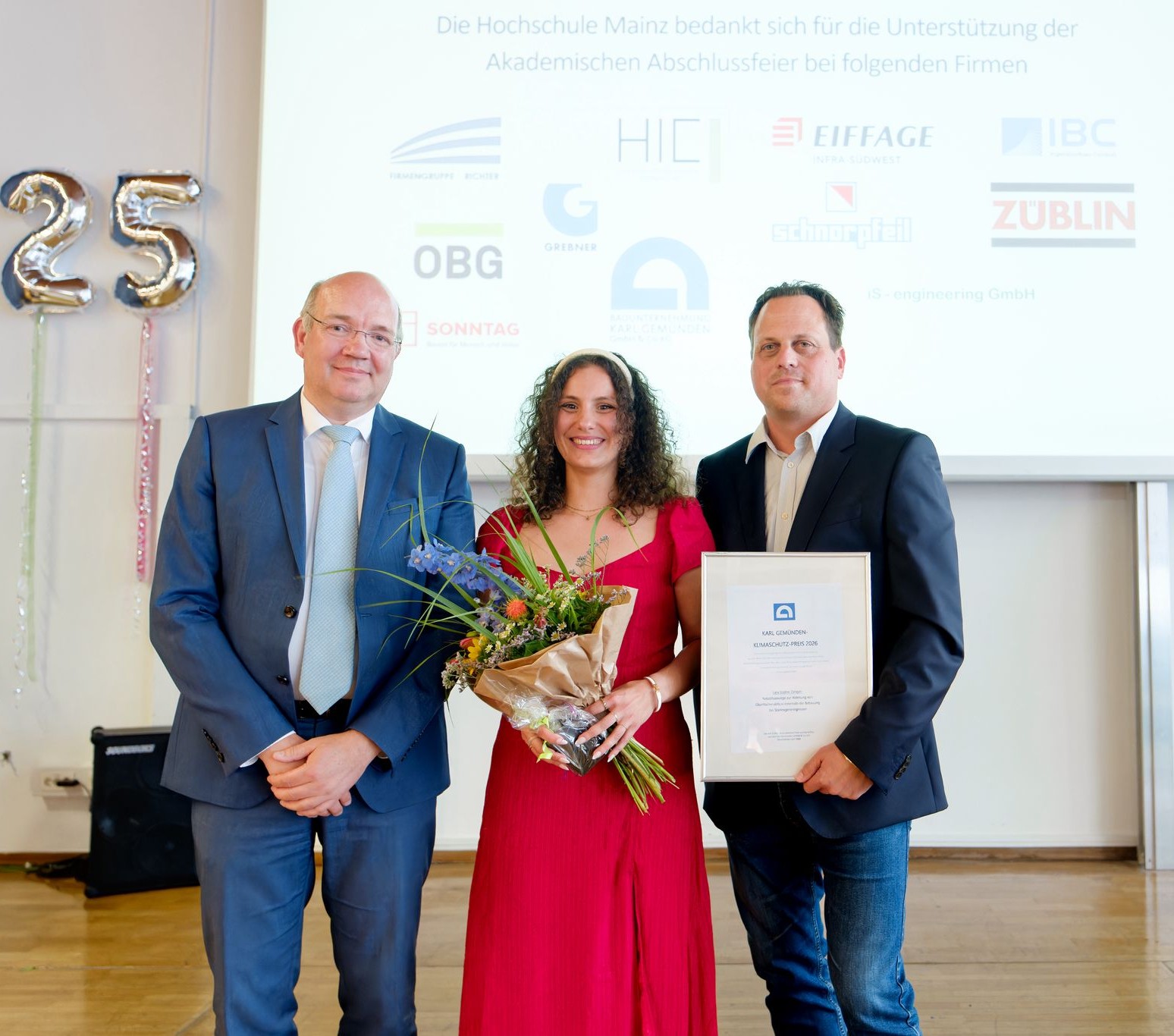Werkstudentin der Dr. Pecher GmbH ausgezeichnet Werkstudentin der Dr. Pecher GmbH ausgezeichnet